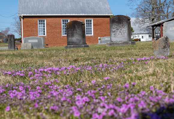 Old Quaker Cemetery and Meeting House