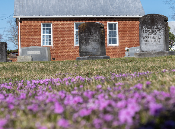 Old Quaker Cemetery and Meeting House